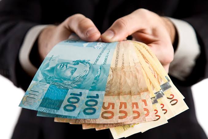 Cuidado com a promessa fácil: renda extra pode ser golpe 1 images 2025 05 11T003328.968